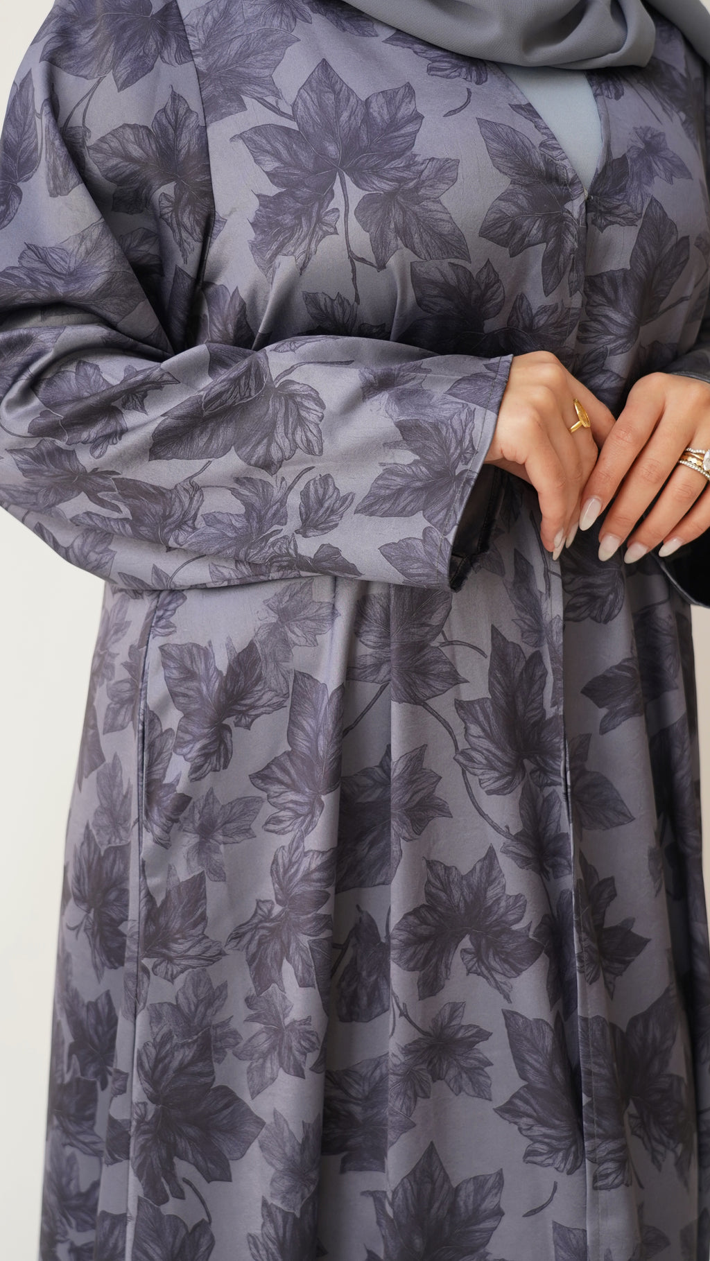 Hawraa Abaya in Navy