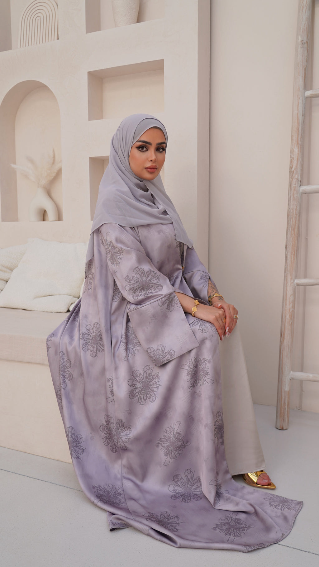 Zahraa Abaya in Silver Lilac