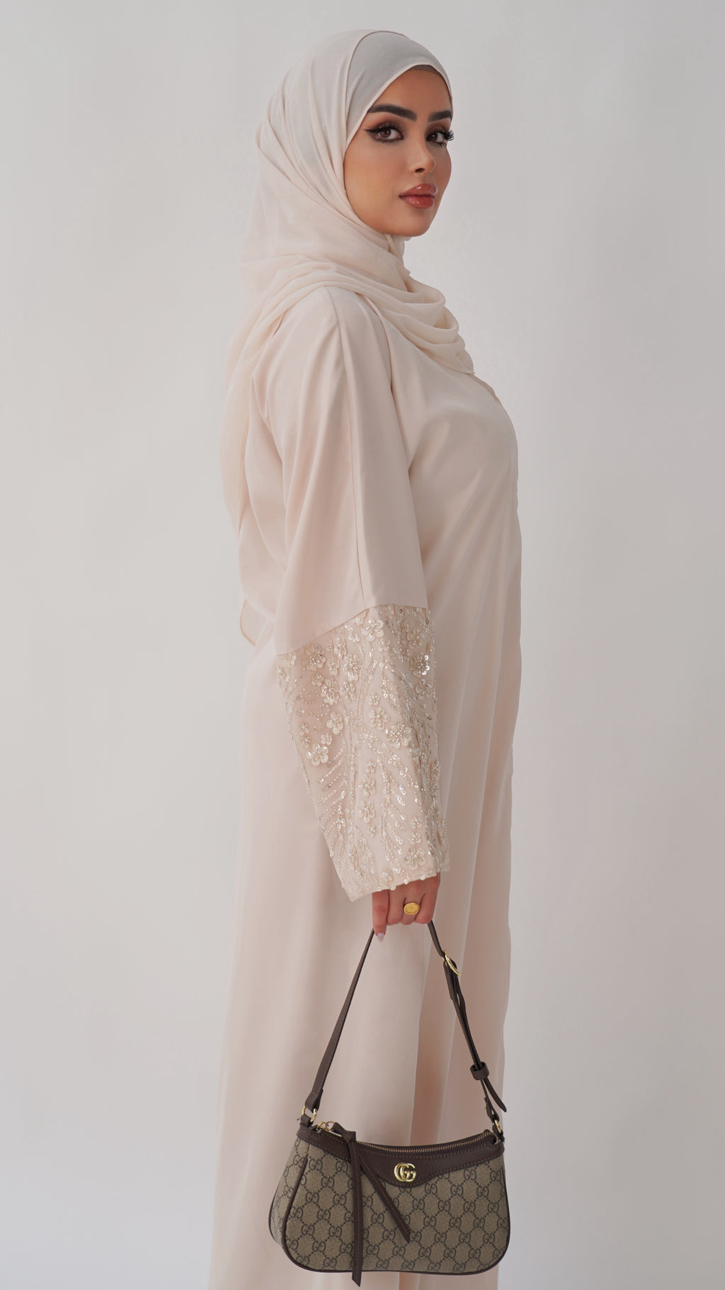 Maryam Abaya in Nude