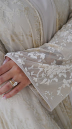 Leila Abaya in Nude
