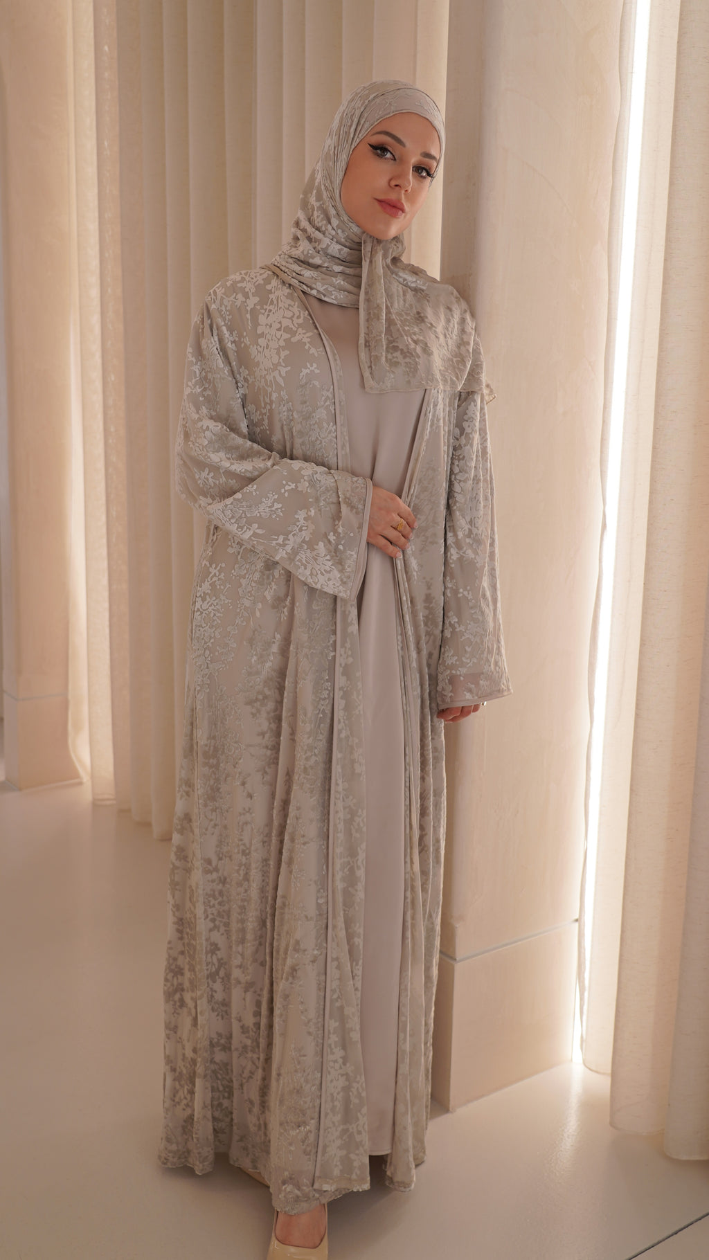 Leila Abaya in Taupe