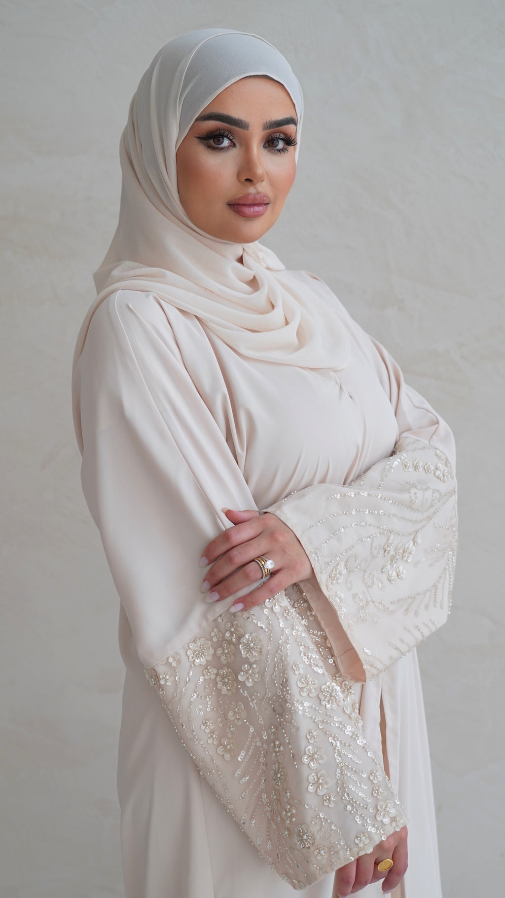Maryam Abaya in Nude
