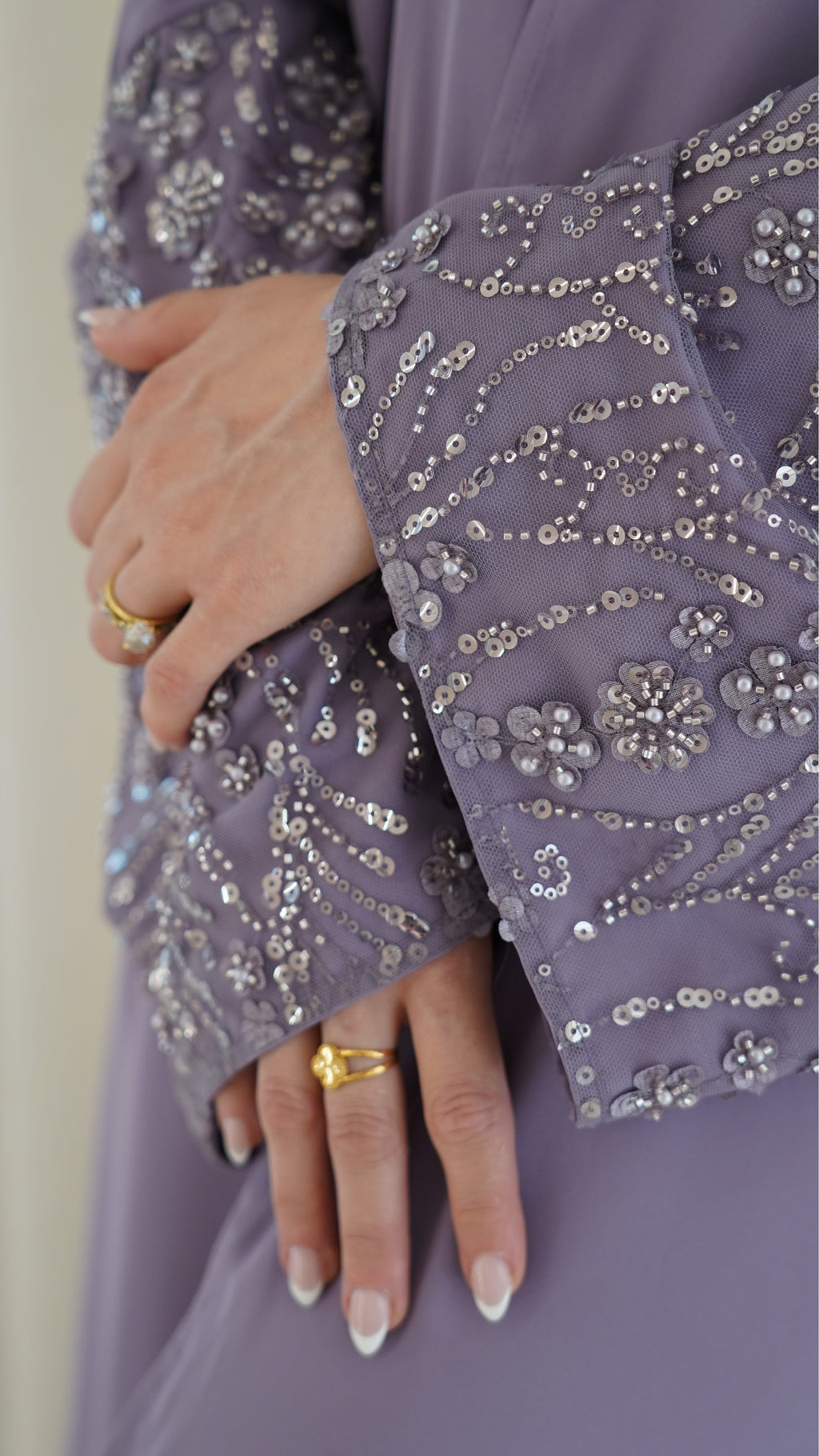 Maryam Abaya in Lilac
