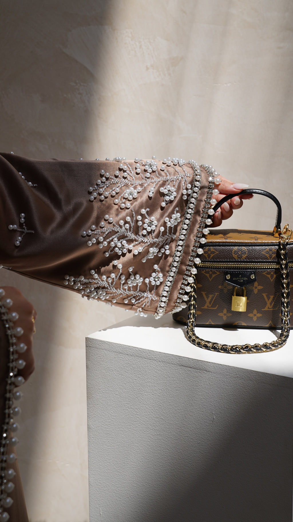 Rawan Abaya in Chocolate