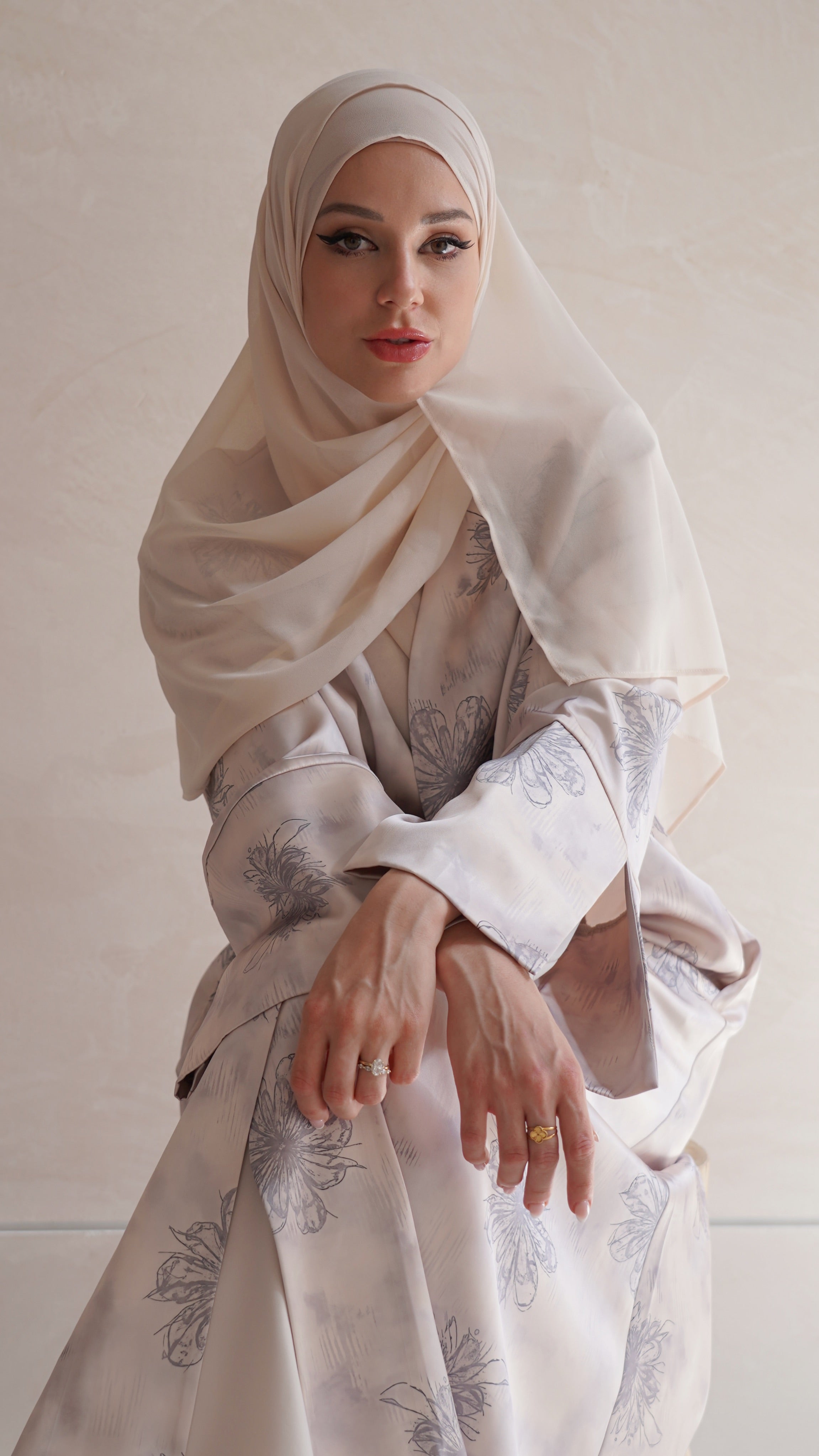Zahraa Abaya in Nude